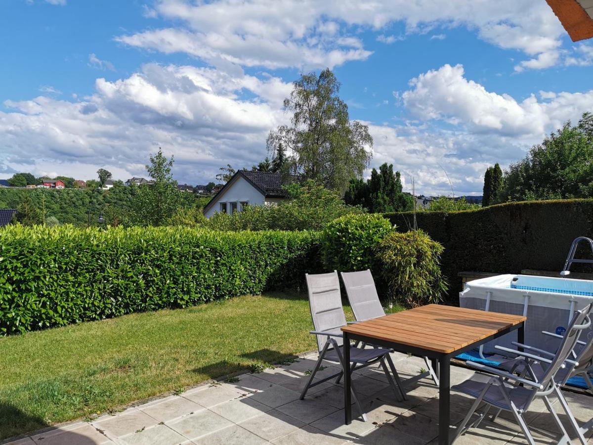 Gemuetliche 90 Qm Wohnung In Saarburg, Zentral Gelegen, Garten Mit Aussicht, Separater Eingang 外观 照片